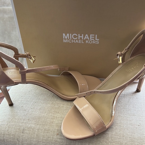 Michael Kors Simone Mid-Strap Sandal - Picture 3 of 6